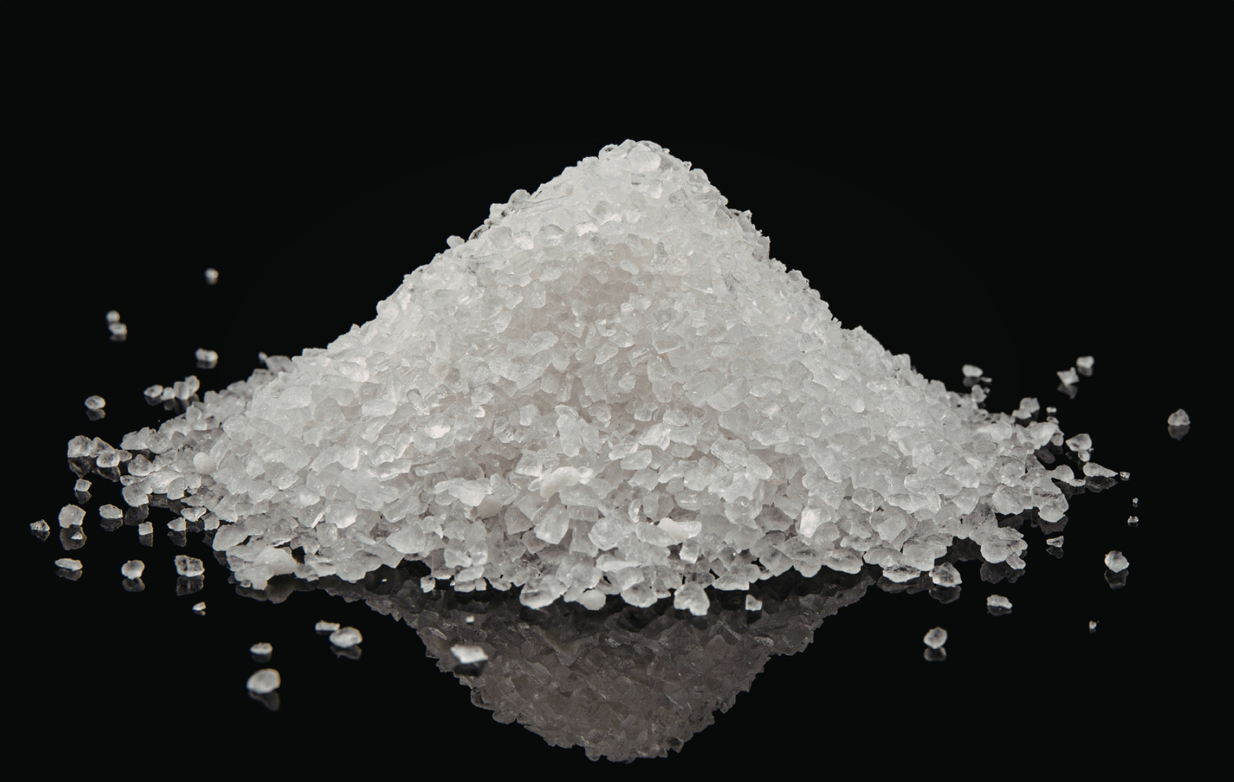 a pile of white crystal substance 